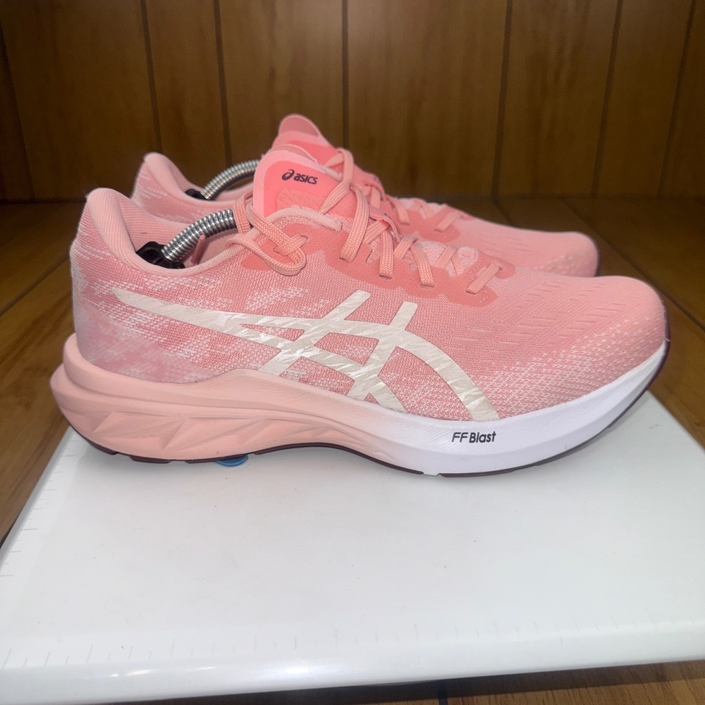 ASICS Novablast 3 Womens Running Shoes Pink White 1012B289 Size 9